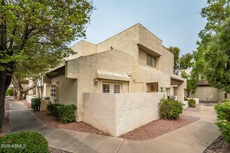 Building Photo - 11026 N 28th Dr