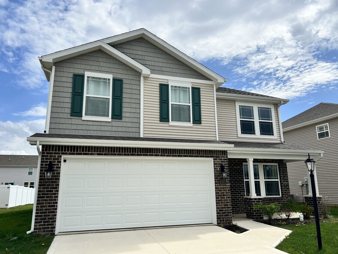 Foto principal - 4161 Bradley Dr