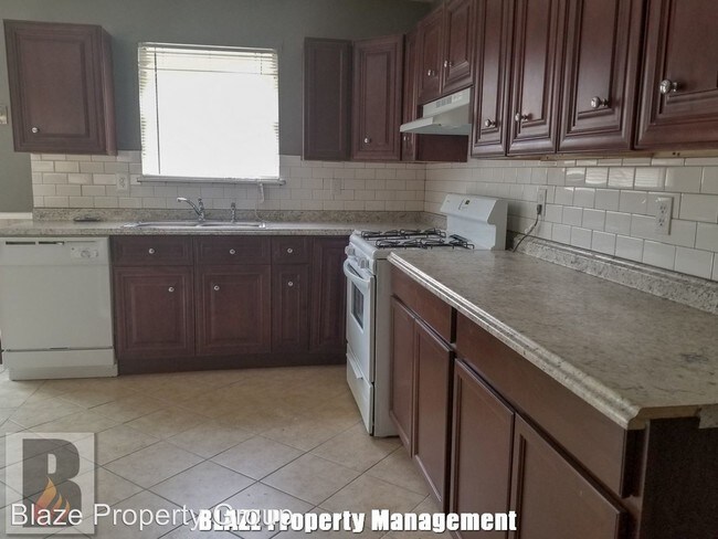 Foto del edificio - 3 br, 1.5 bath House - 3112 Orange St