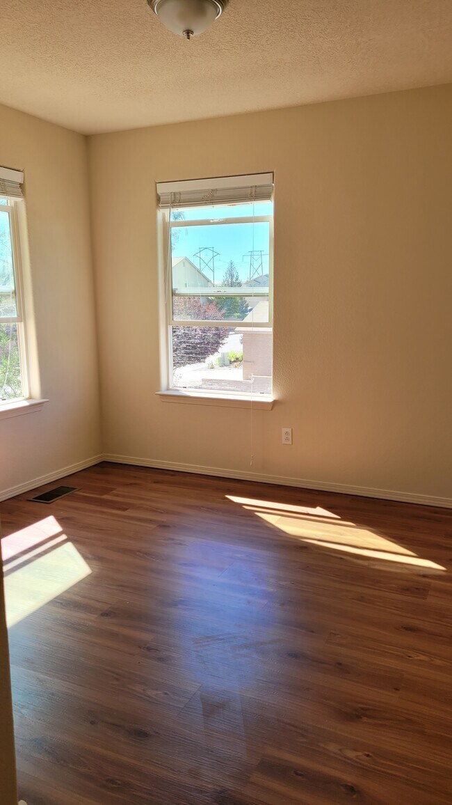 Building Photo - 1501 Casa Florida Pl NW