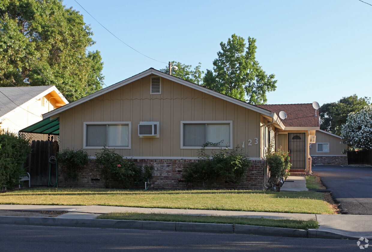 Foto del edificio - Arnegie Beverly Apartments
