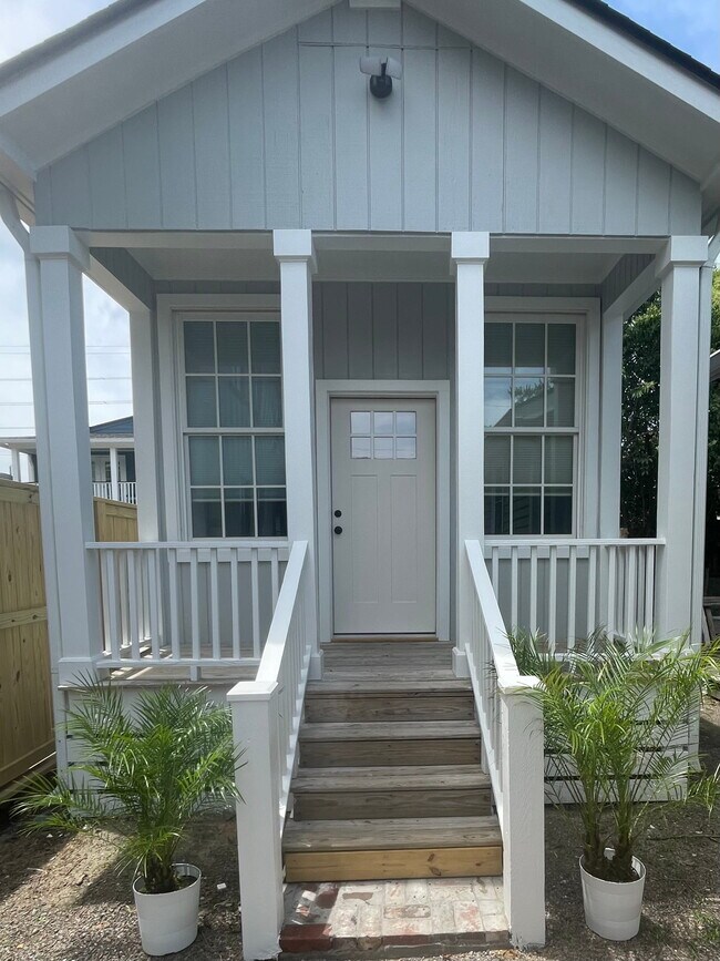 Foto del edificio - 907 Ashley Ave