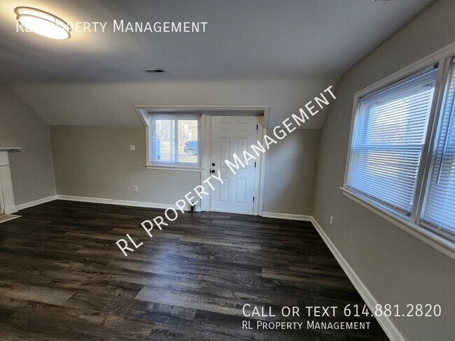 Building Photo - *WAIVED APPLICATION FEE WITH APPROVED APPL...