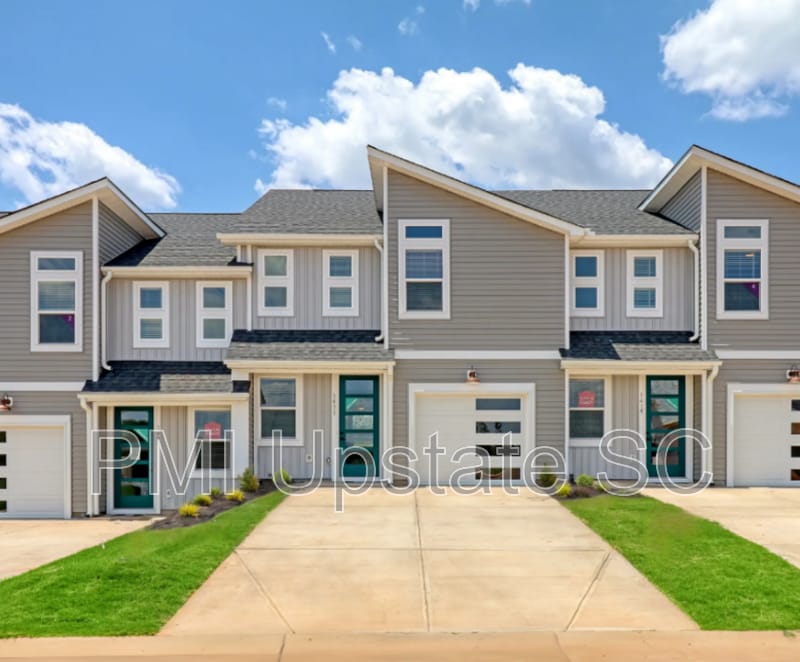 Primary Photo - 1290 Westgate Vlg Dr