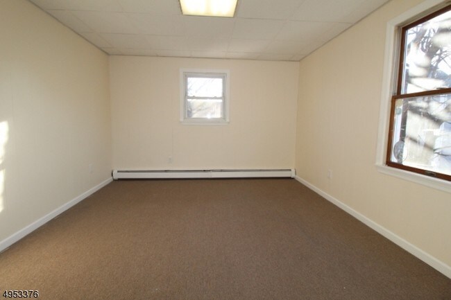 Building Photo - 414 Broad St