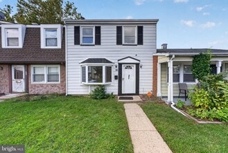 Building Photo - 50 Raeburn Ln