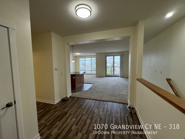 Foto del edificio - 1070 Grandview Ct NE