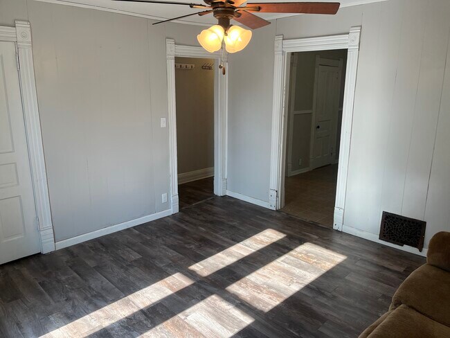 Foto del edificio - 206 S Monroe St