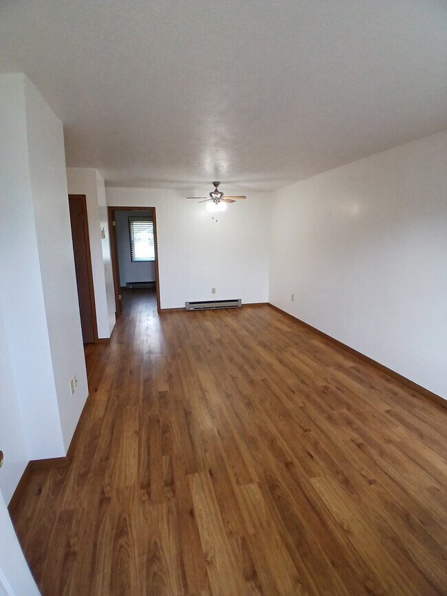 Foto del edificio - 1323 Spring Village Dr