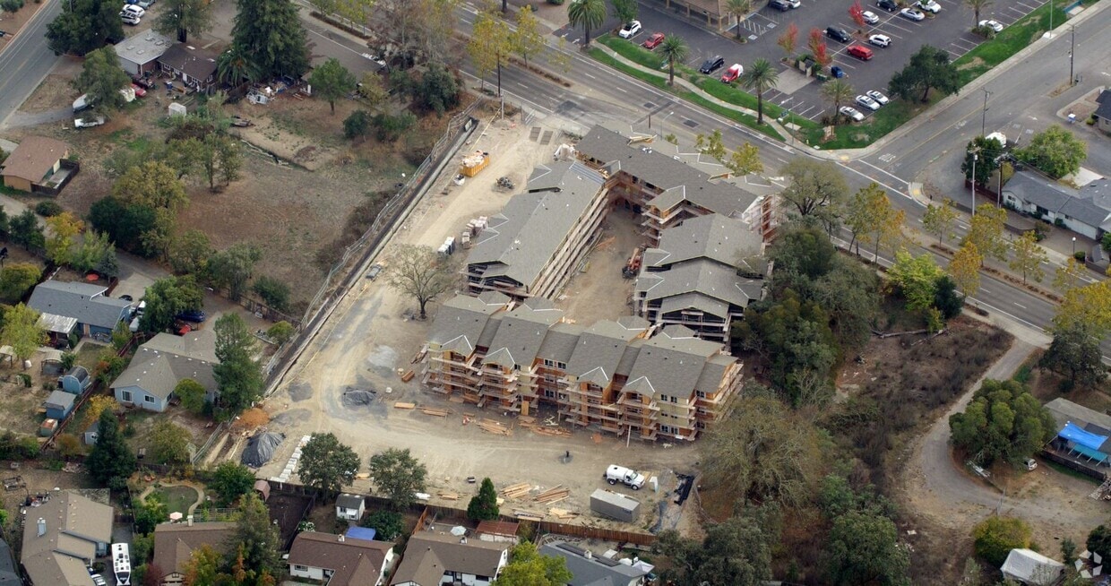 Redwood Views Apartments Apartments in Windsor, CA