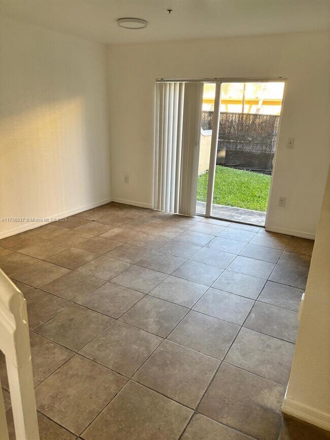 Foto del edificio - 2062 NE 167th St