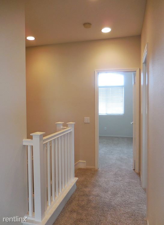 Building Photo - 599 Poppyfield Pl