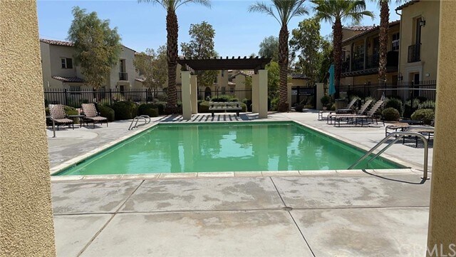 Building Photo - 120 Paseo Bravo