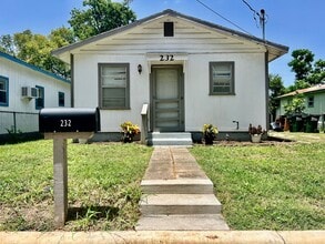 Building Photo - 232 Camacho St