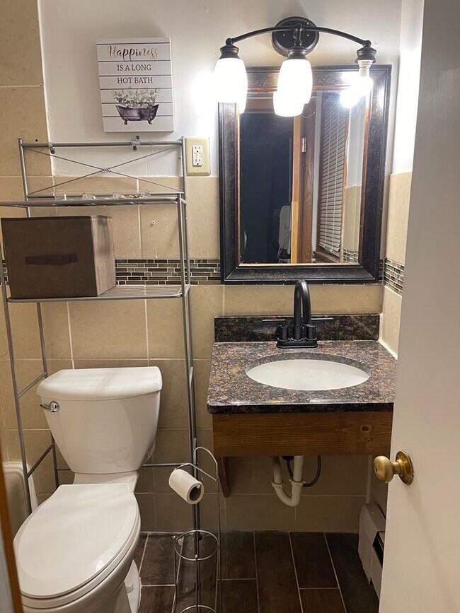 Foto del edificio - 605 30th Ave W