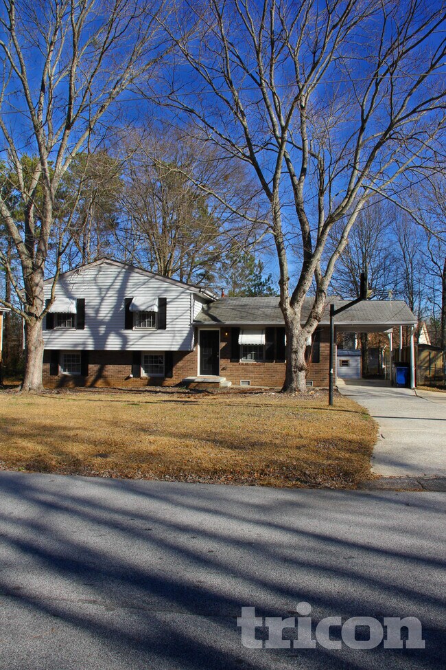 Foto del edificio - 5818 Northspring Dr