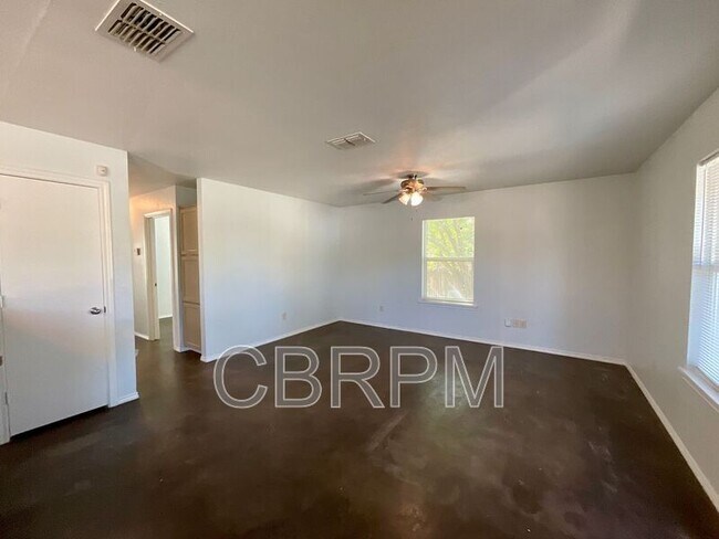 Foto del edificio - 2511 Louisville Ave