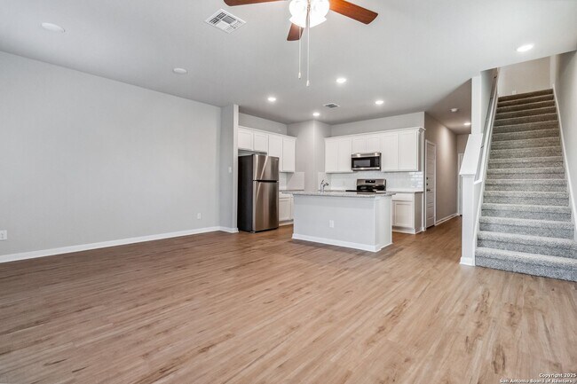 Foto del edificio - Luxury Townhome in Abbott Run!