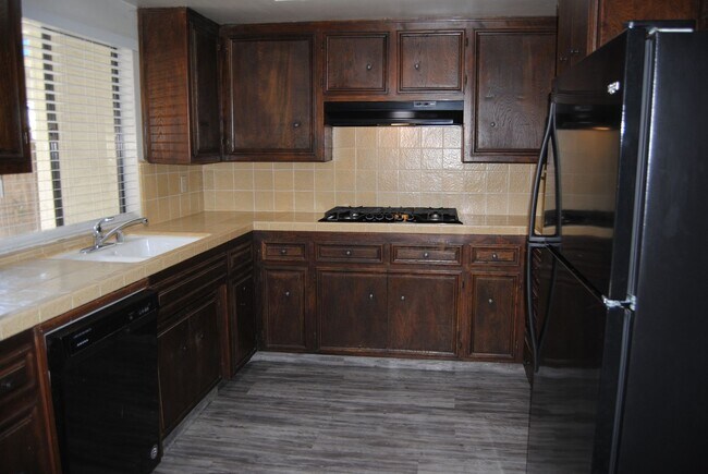 Foto del edificio - 7605 Quailwood Dr