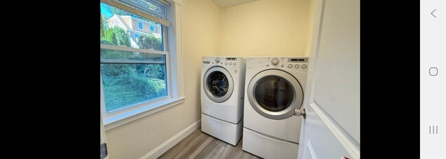 Foto del edificio - 96 Brayton Rd