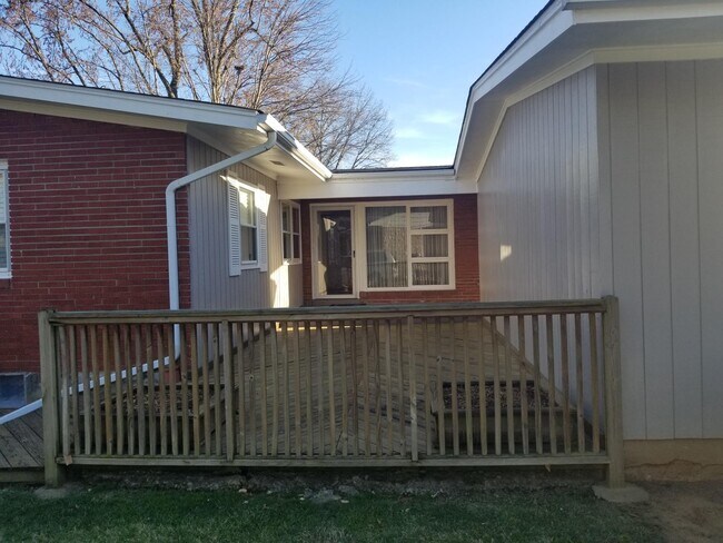 Foto del edificio - 1305 Abbeywood Rd