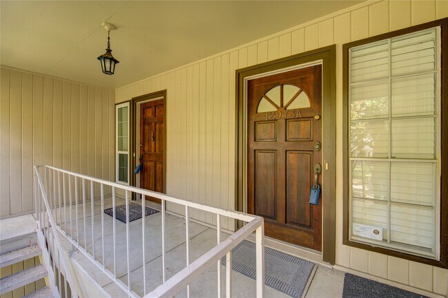 Foto del edificio - 12973 Trail Hollow Dr