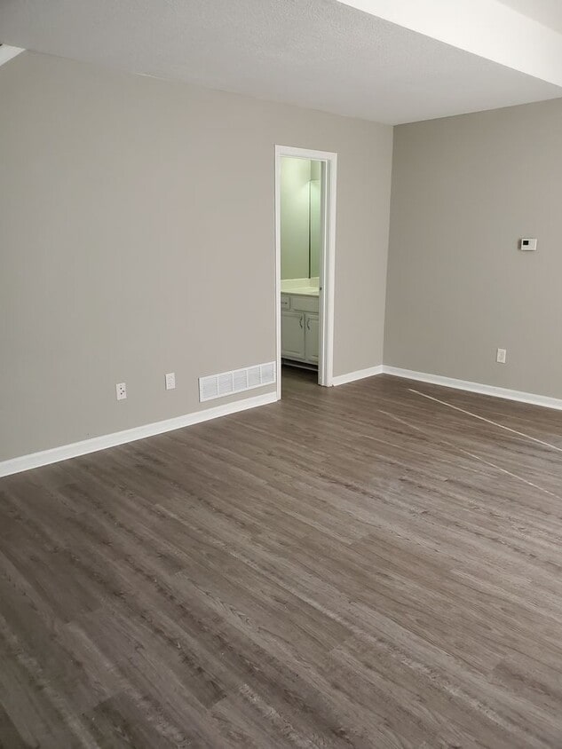 Primary Photo - Oak Grove 3 bedroom 2 1/2 Bath Townhouse