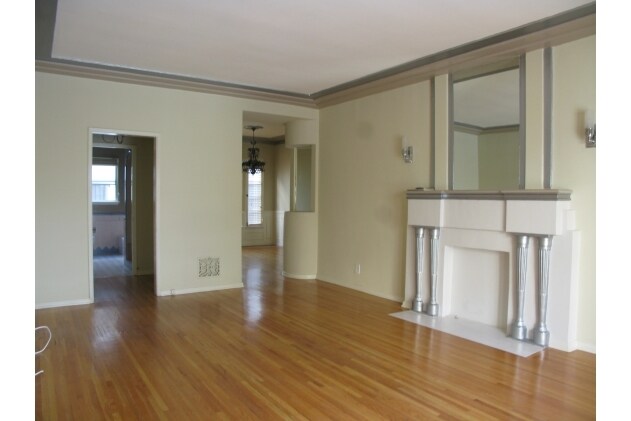 Interior de 2 - 424 N Sycamore Ave
