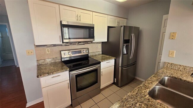Building Photo - 2747 N Poinciana Blvd