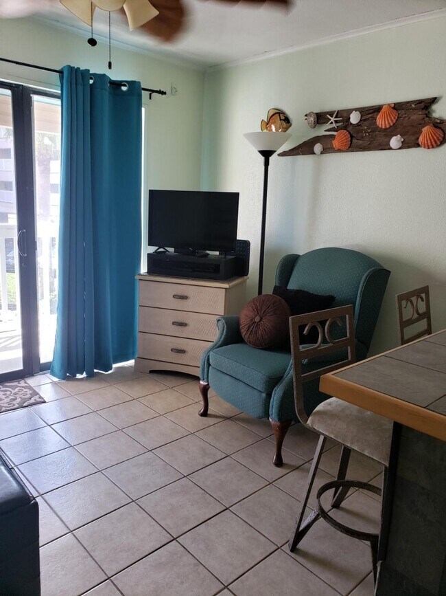Building Photo - 3938 Surfside Blvd