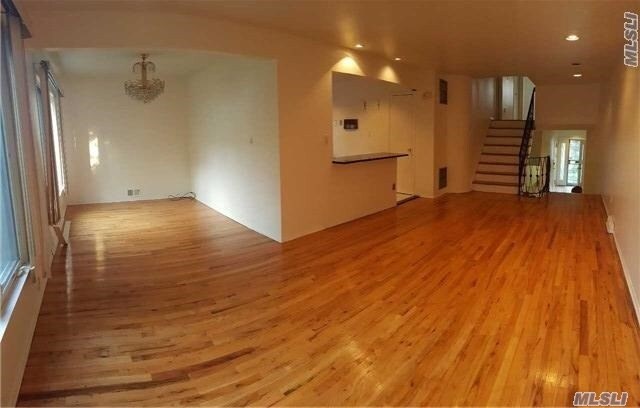 Foto del edificio - 214-05 16th Ave