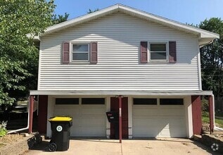Building Photo - 1230 Searle Dr