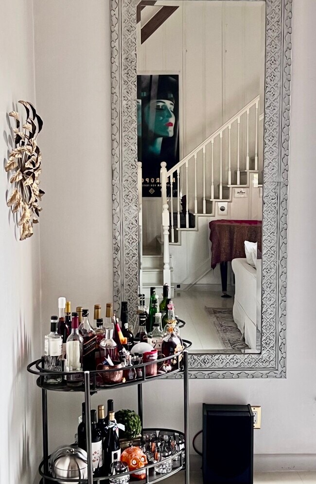 Foto del edificio - 219 Winchester Ave