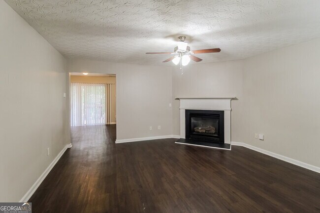 Foto del edificio - 451 Springbottom Ct SE