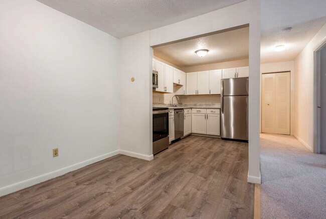 Foto del edificio - Ledgewood Court Apartments