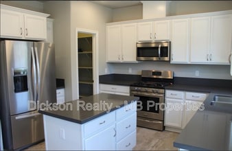 Building Photo - 770 Sarcinella Ct