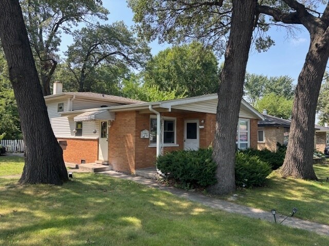 Primary Photo - 17218 Forestway Dr