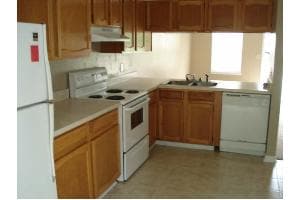  - 142 Villas Ct
