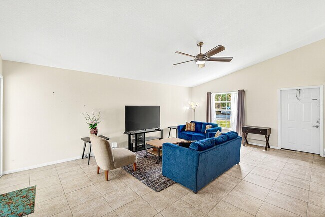 Foto del edificio - 7883 Blackwood Ln