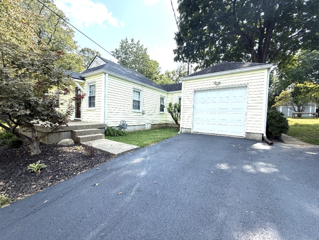 Photo - 11702 Kings Ln House