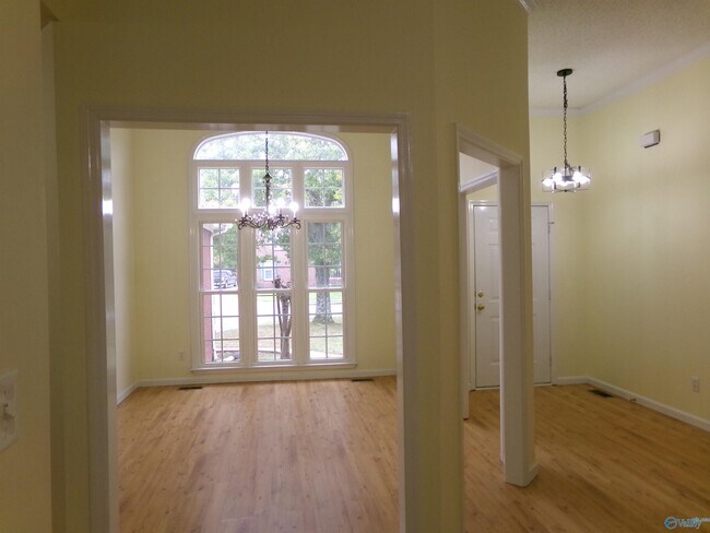 Building Photo - 141 Freedom Way