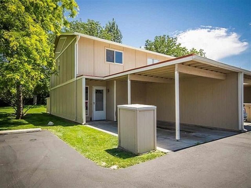 336 Eagle Glen Ln, Eagle, ID 83616 Townhome Rentals in Eagle ID