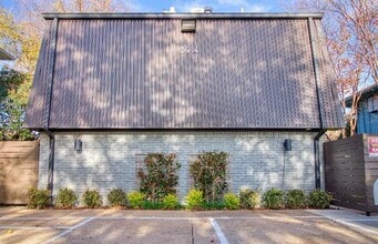 Building Photo - 3914 Bowser Ave