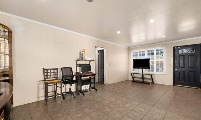 Building Photo - 1232 W Ave H-14