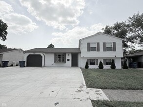 Building Photo - 3638 Lombardy Pl