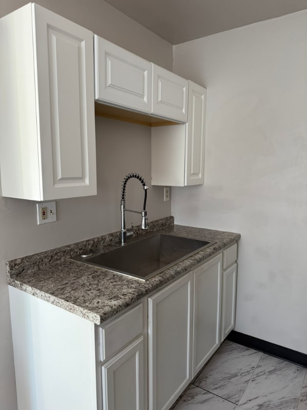 Photo - 2332 Iroll Ave Apartment