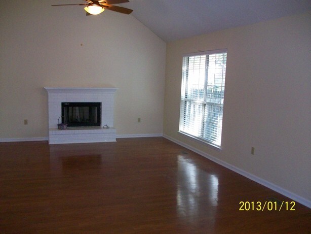 Foto del edificio - 541 Pointe S Dr