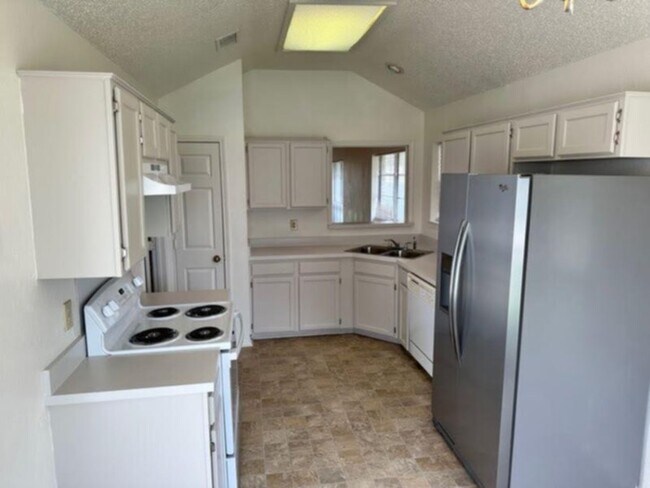 Foto del edificio - Cute 2 story house in cul-de-sac in SW FW