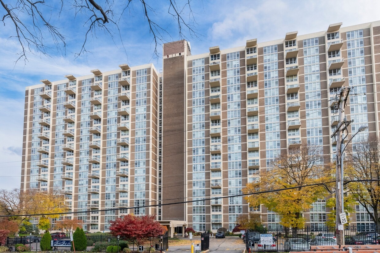 3600 Conshohocken Ave Unit 1909, Philadelphia, PA 19131 Condo for