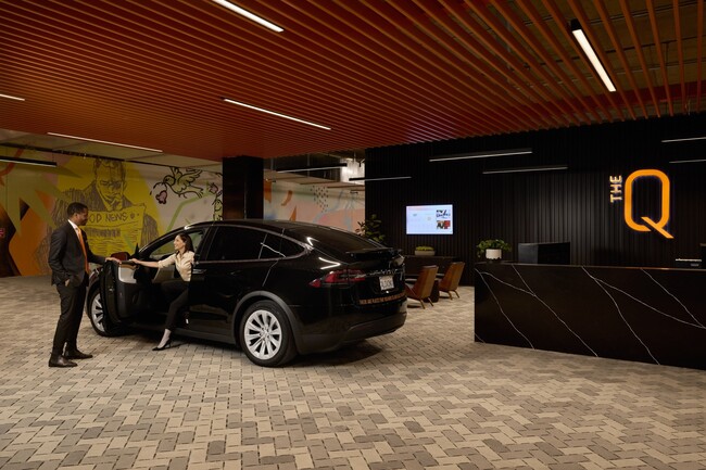 Complimentary Valet Parking - The Q De Soto